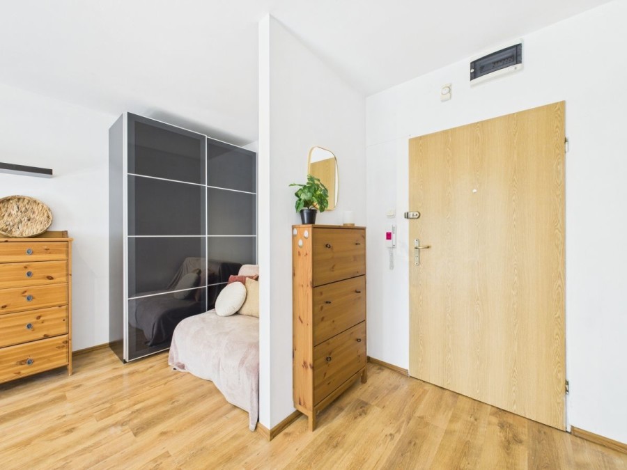 Wrocław, Klecina, Szparagowa, Kawalerka z osobną kuchnią | Klecina | duży balkon