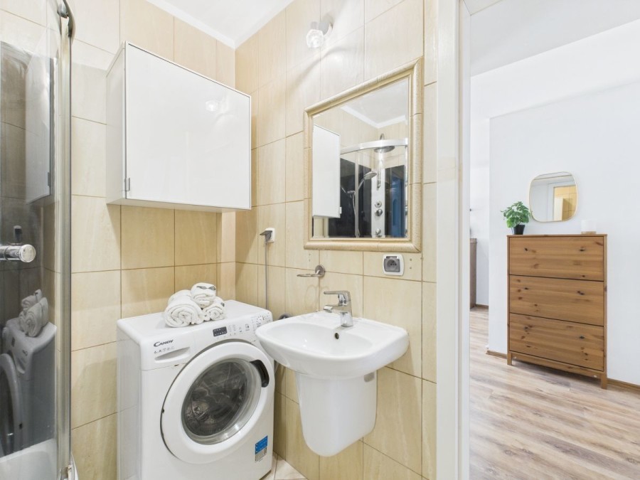 Wrocław, Klecina, Szparagowa, Kawalerka z osobną kuchnią | Klecina | duży balkon