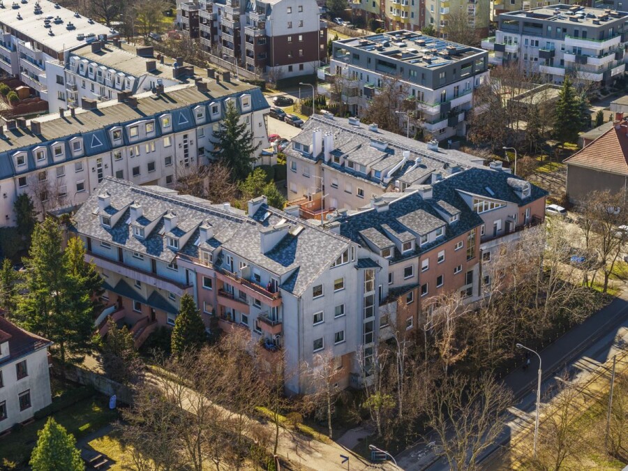 Wrocław, Partynice, Sąsiedzka, Strefa dzienna + prywatna | Przy parkach | Tramwaj