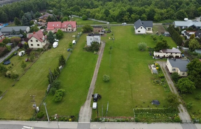Wrocław, Lipa Piotrowska, W CAŁOŚCI LUB PO PODZIALE | USŁUGI | JEDNORODZINKA